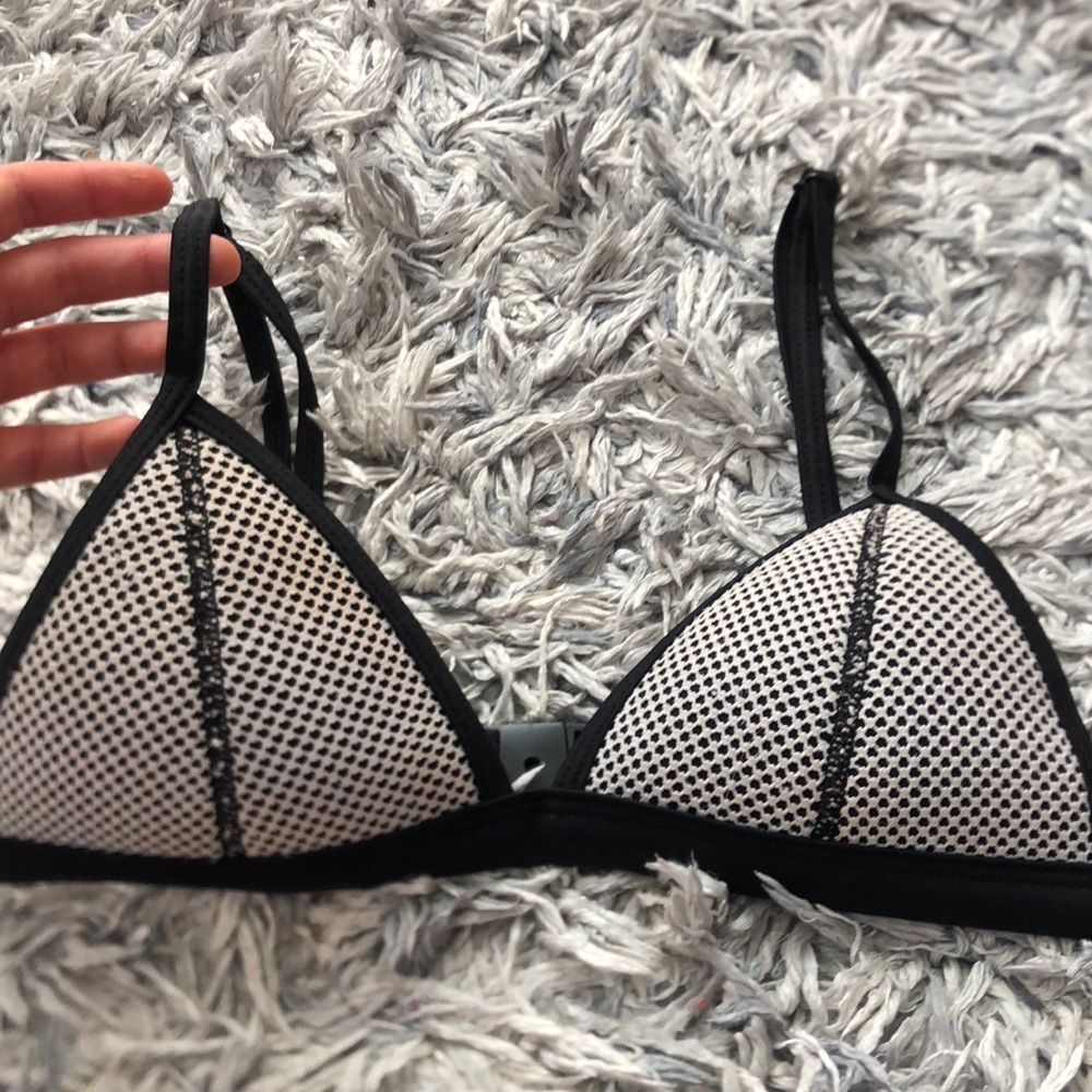 Bikini set! - Picture 2 of 3